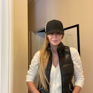 Aerie Cream cableKnit sweater+2